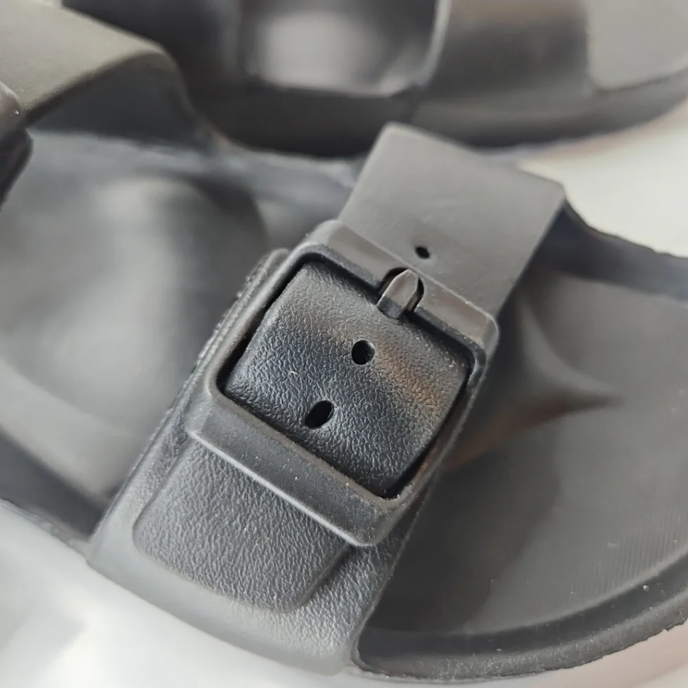 Goodfellow Men's Sandals Casual  Foam Slip On Black Buckle Strap Size 8
